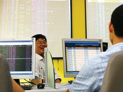 Sự kiện chứng khoán đáng chú ý ngày 8/11